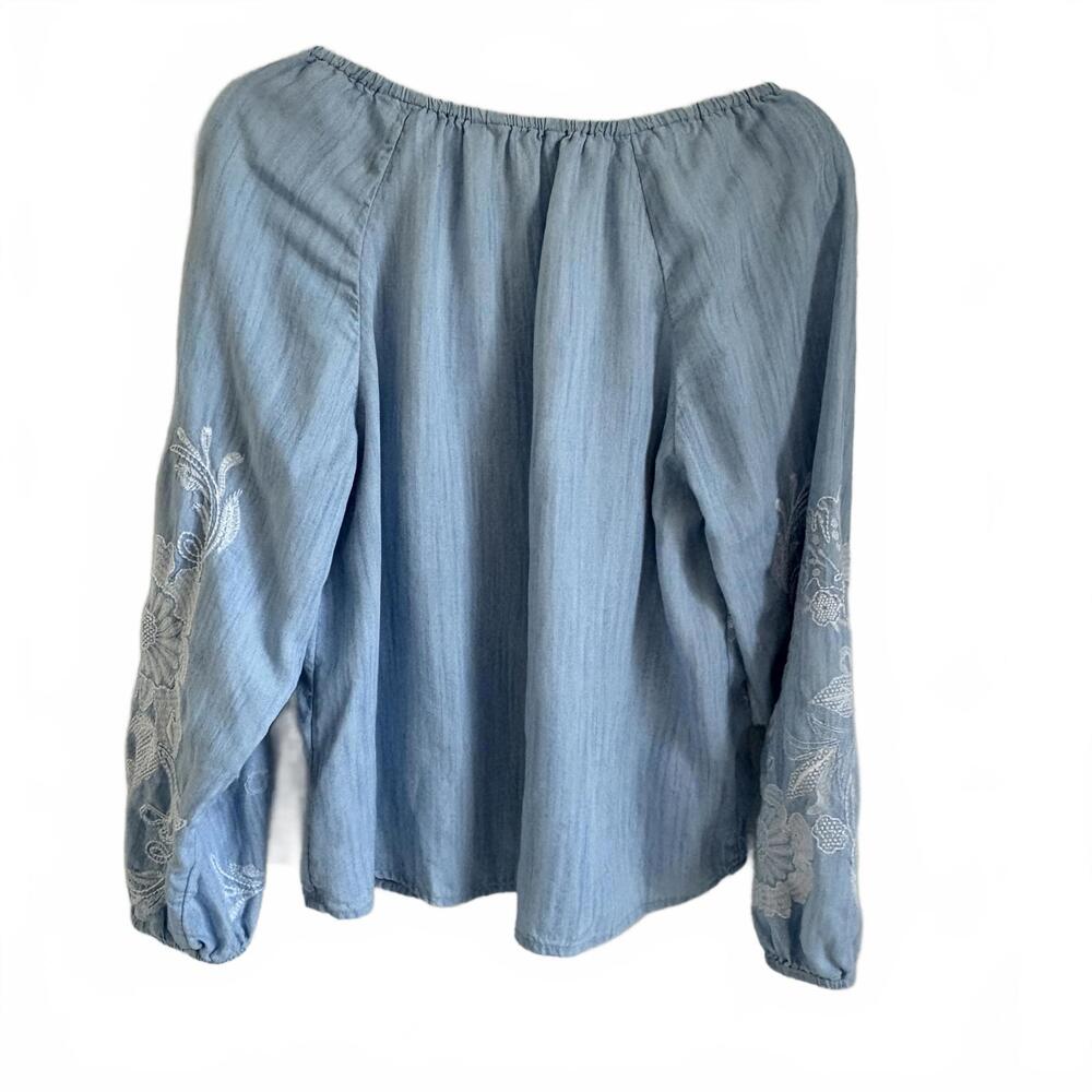 Soft Surroundings | Women’s Long Sleeve Chambray Embroidered Tassel Top Size M - Picture 5 of 5